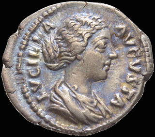 Римская империя. Луцилла, жена Луция Вера. Денарий 164-169 гг. RIC 759. Серебро Римская империя. Луцилла, жена Луция Вера. Денарий 164-169 гг. RIC 759. Серебро